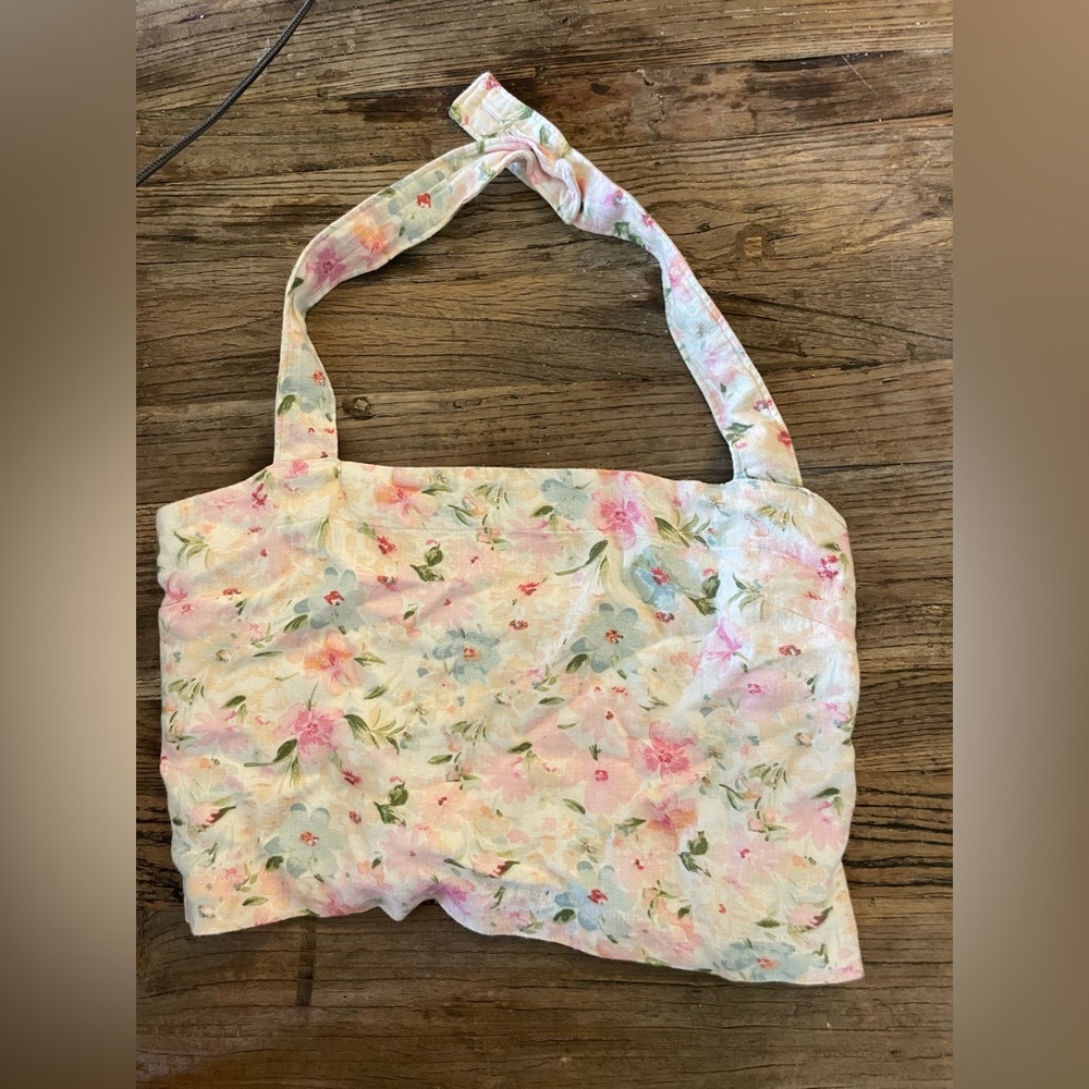 Floral linen Abercrombie halter top!